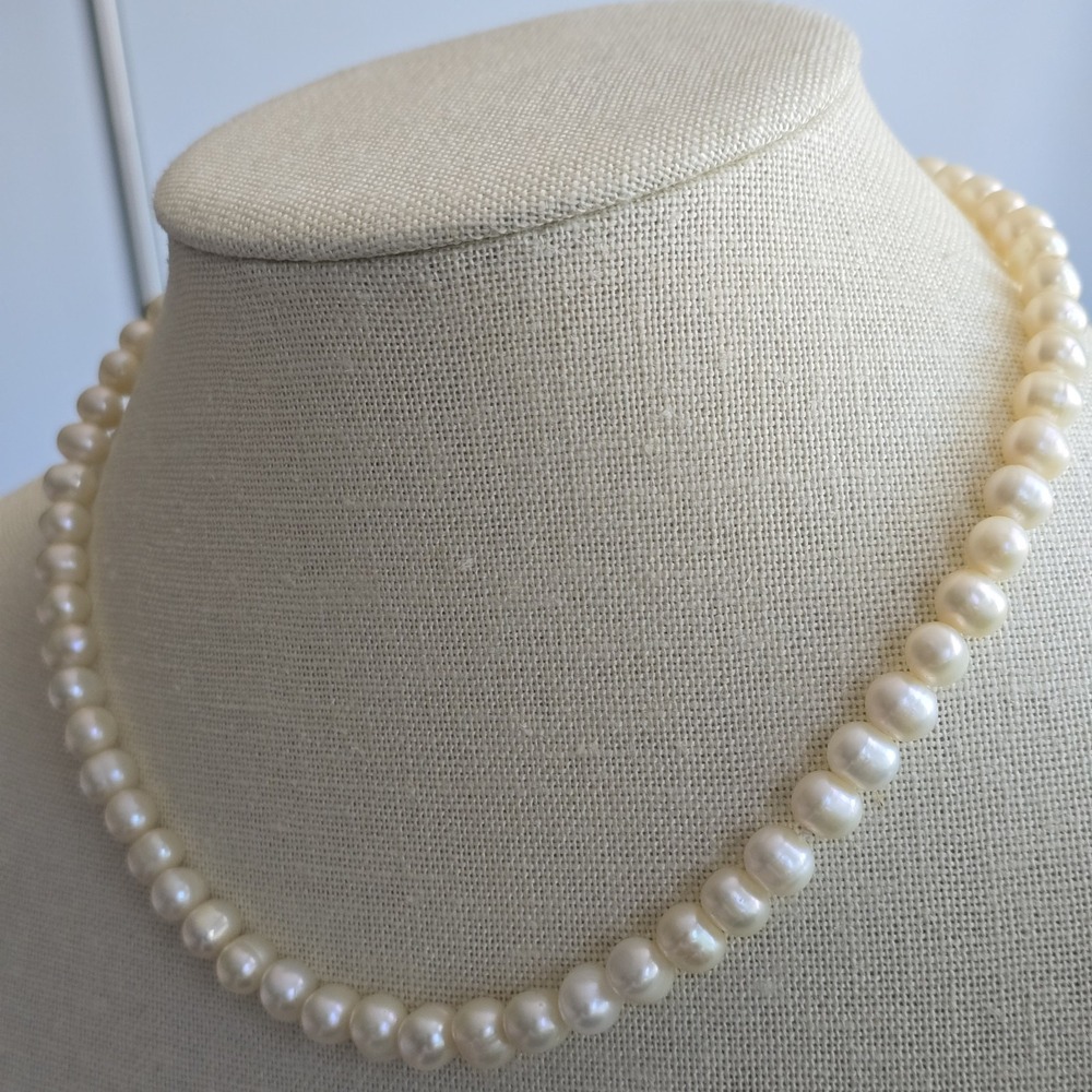 17" White Freshwater Pearl Necklace – 925 Sterling Silver Clasp, Classic Strand - Picture 3 of 11